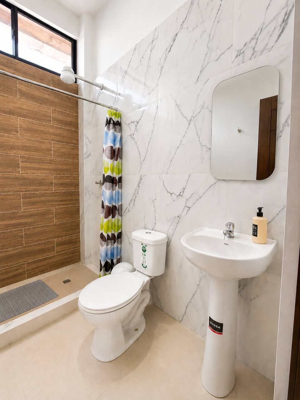 Comfort House, 3 Bedrooms, Patio, City View | Bathroom | Towels, soap, shampoo, toilet paper
