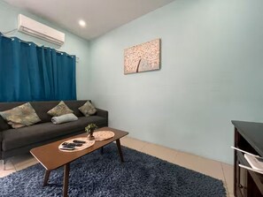 Living area - Marvelous 1-bedroom apartment with AC in St Helena (St Helena)