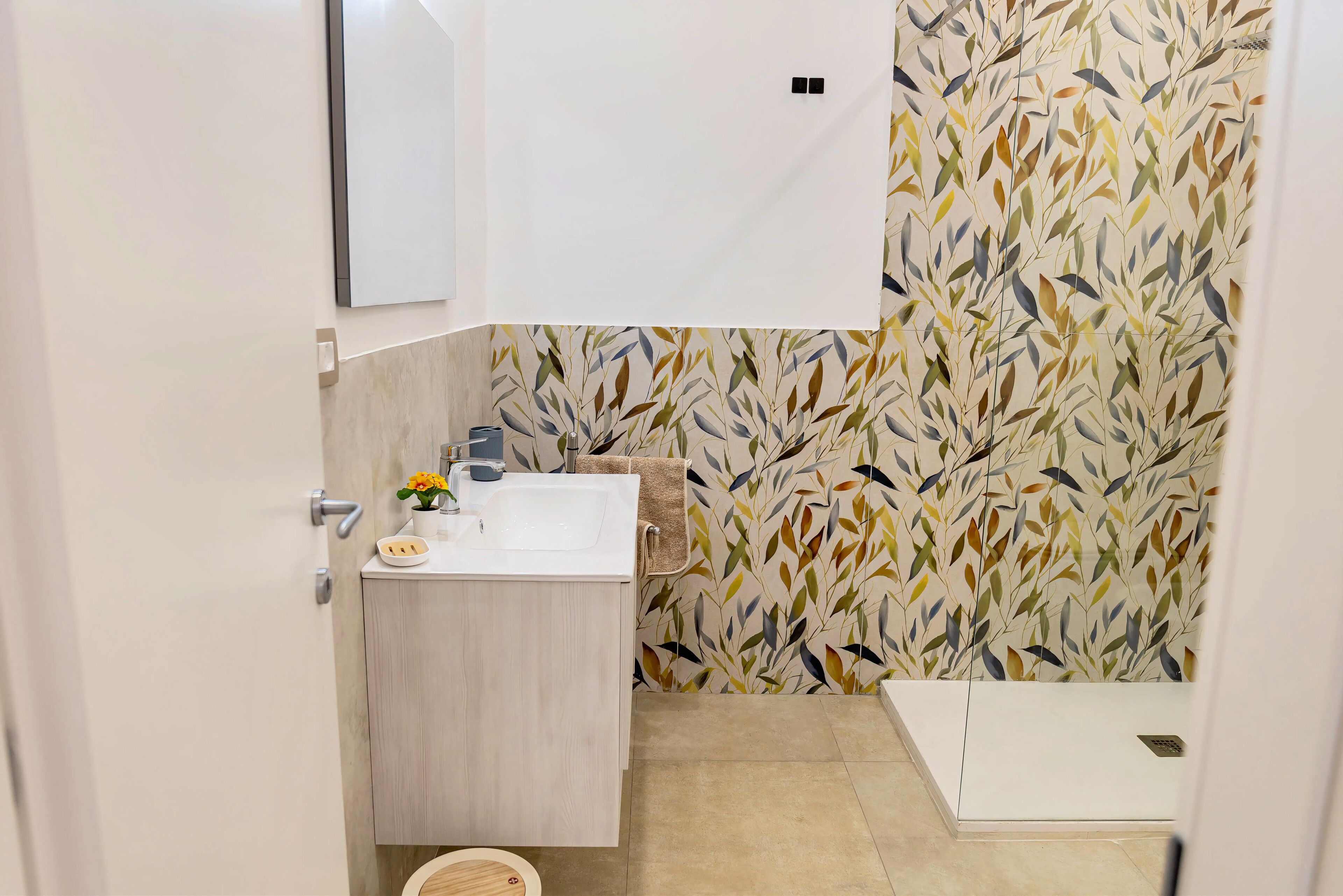 Deluxe Double Room, Private Bathroom | Bathroom | Shower, hair dryer, towels, soap
