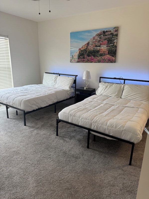 Iron/ironing board, WiFi, wheelchair access