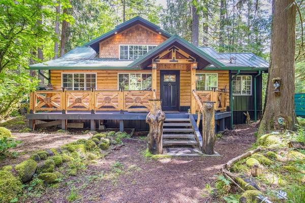 Gnome Way Cabin Front View
