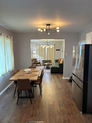 Awesome 6-bedroom house with AC in vibrant Detroit