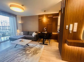 Smart TV - Modern Apartment in Herastrau Bucharest Premium Stay and Comfort (București)