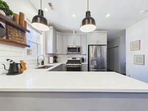 Private kitchen - Boho City Escape with Onsite Parking and Private Balcony (Chicago)