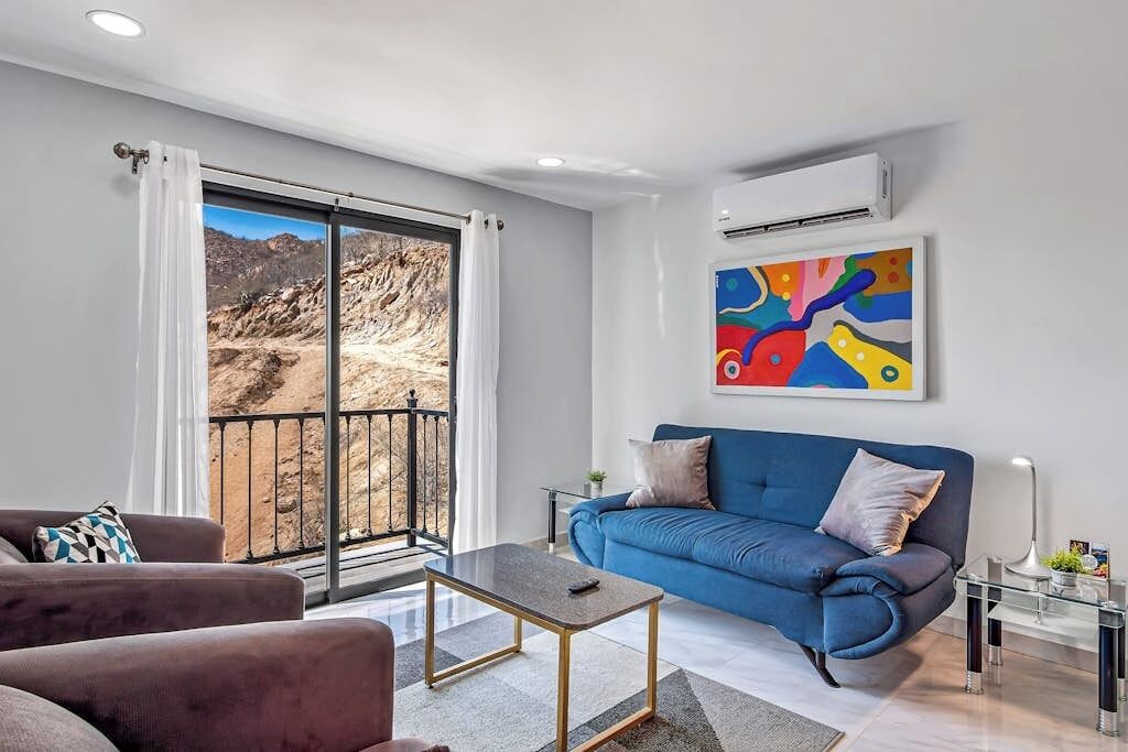 Apartment, 1 King Bed, Balcony, City View (Tiara 508A at Morgan Residences) | Living area