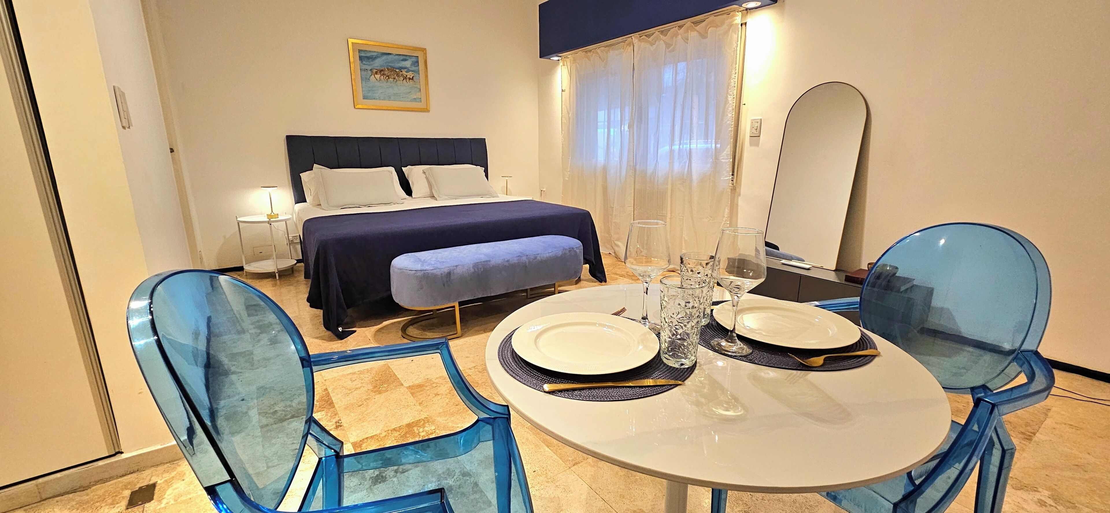 Iron/ironing board, WiFi, bed sheets