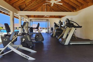 Fitness facility - Charming 3-bedroom house with modern amenities and minutes from Ocho Rios (Priory)