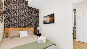 2 slaapkamers, een strijkplank/strijkijzer, reisbedje, gratis wifi