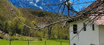 Fabulous 2-bedroom house in Vusanje for a relaxing getaway