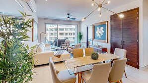 Ảnh chưa phân loại, 2 trong số 29 ảnh, nút
