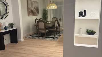House, 3 Bedrooms | Dining room
