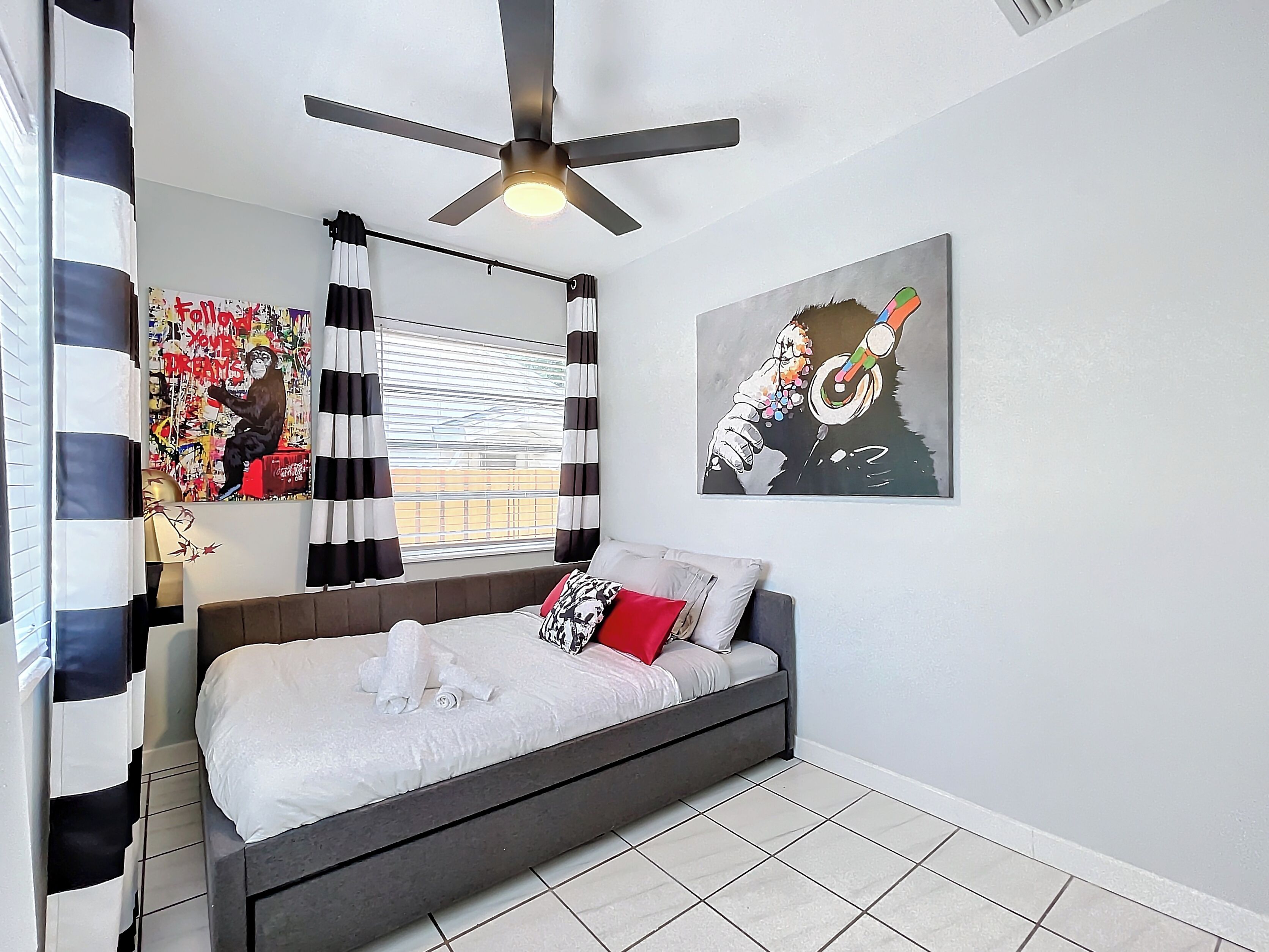 2 bedrooms, iron/ironing board, free WiFi, bed sheets