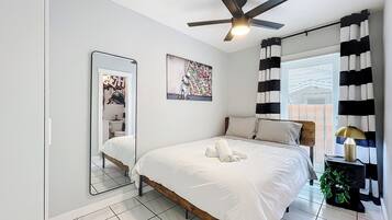 Iron/ironing board, free WiFi, bed sheets
