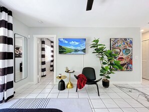 Interior - Art Loft: Wilton Manors Retreat (Oakland Park)