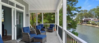 Pearl on the Canal | Brand new waterfront home!