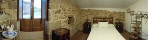 Room - Vrbo Property (Caldas de Reis)