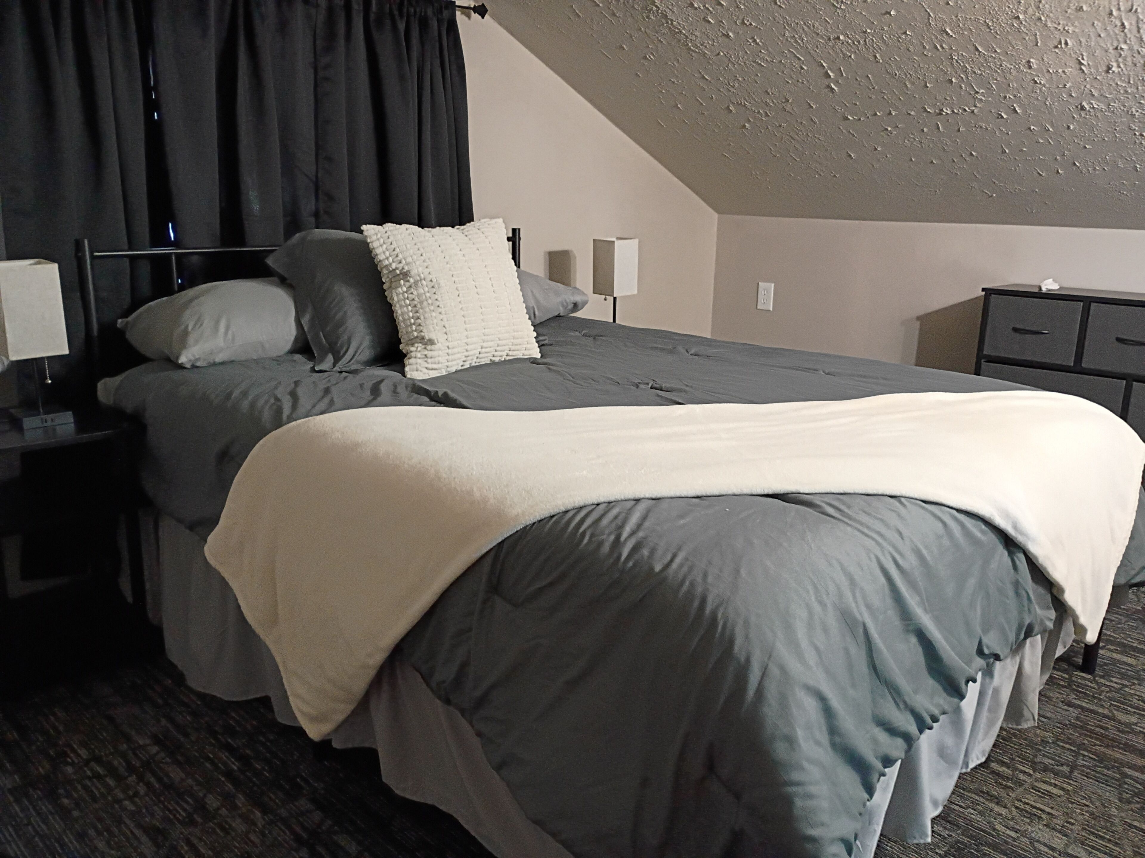 4 chambres, bureau, fer et planche à repasser, Wi-Fi gratuit