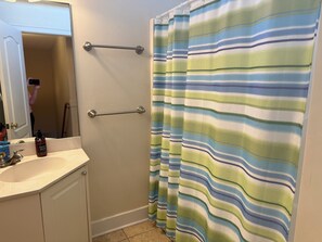 Jetted bath, eco-friendly toiletries, hair dryer, towels - Ticket to Paradise at Holden Beach - Beach access just steps away! (Holden Beach)
