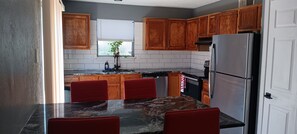 Fridge, microwave, oven, stovetop - 4BR/3BT Spacious Family Retreat,Quick Access to Downtown perfect for Group Stays (Dallas)