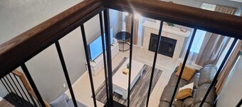 4BR/3BT Spacious Family Retreat,Quick Access to Downtown perfect for Group Stays