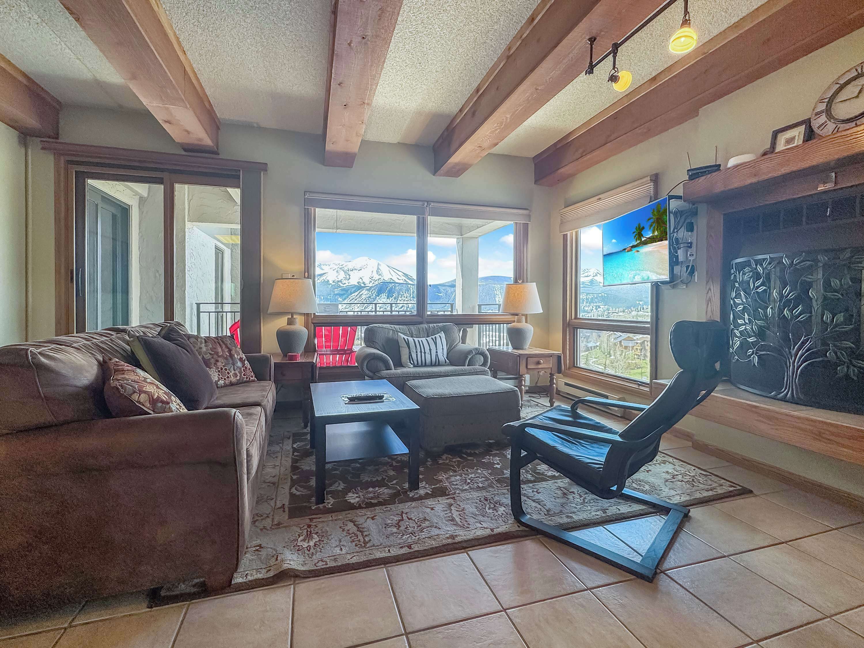 TV, fireplace, DVD player, offices