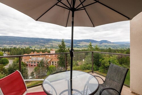 2BR | Pool, Hot Tub, Golf, UBC & Airport