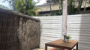 Apartment, 1 Bedroom, Accessible, Patio | Outdoor dining