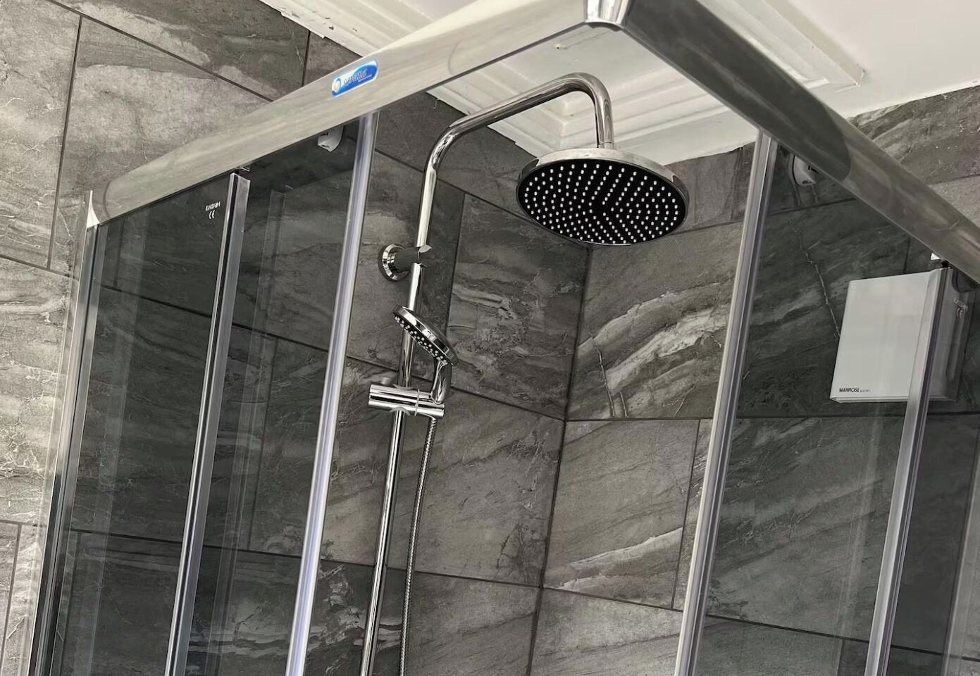 Shower, towels
