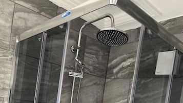 Shower, towels