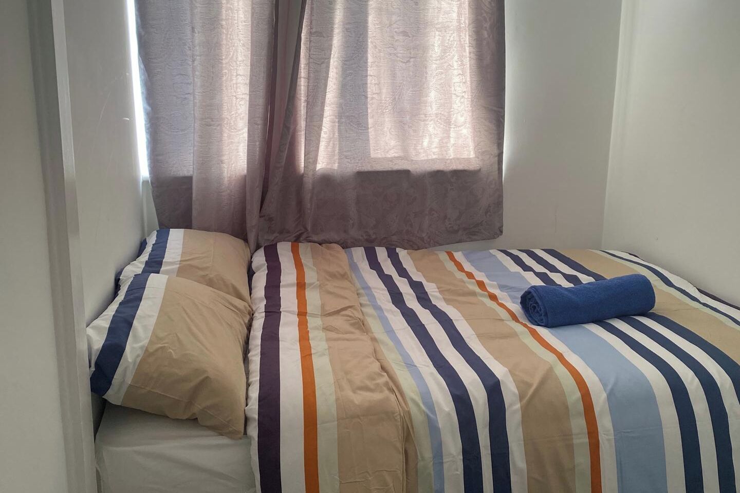 WiFi, bed sheets