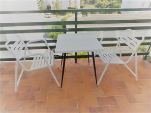 Outdoor dining - LUXEMBURG. Zona quiet on the Costa Brava (Roses)