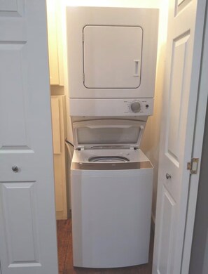 Interior - Chic 2-bedroom apartment walking distance to MSU campus (Starkville)