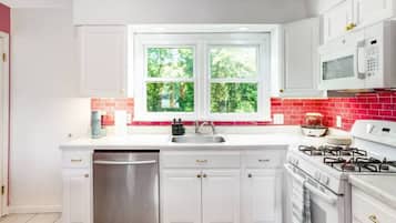 Microwave, oven, stovetop, dishwasher