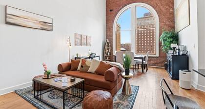 Modern 2BR/2BA Loft | Resort Amenities + Downtown St. Louis