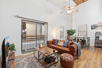 1BR Loft | Downtown STL + Rooftop, Sauna, Firepit
