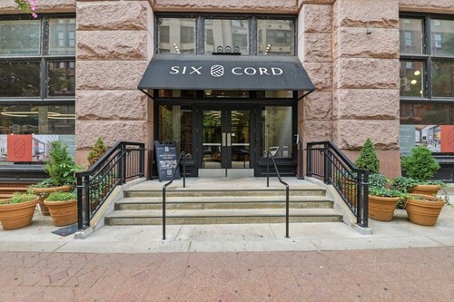 1BR Loft | Downtown STL + Rooftop, Sauna, Firepit