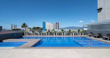 11th Floor Luxury Apartment W/ AC