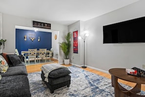 Smart TV, ping pong - Perfect for Families, Pet Friendly, Games Room (Ballwin)