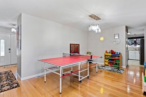 Games room - Perfect for Families, Pet Friendly, Games Room (Ballwin)