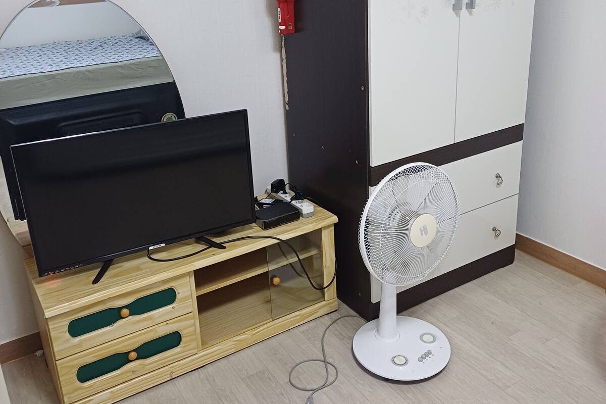 Standard Studio, City View | Free WiFi