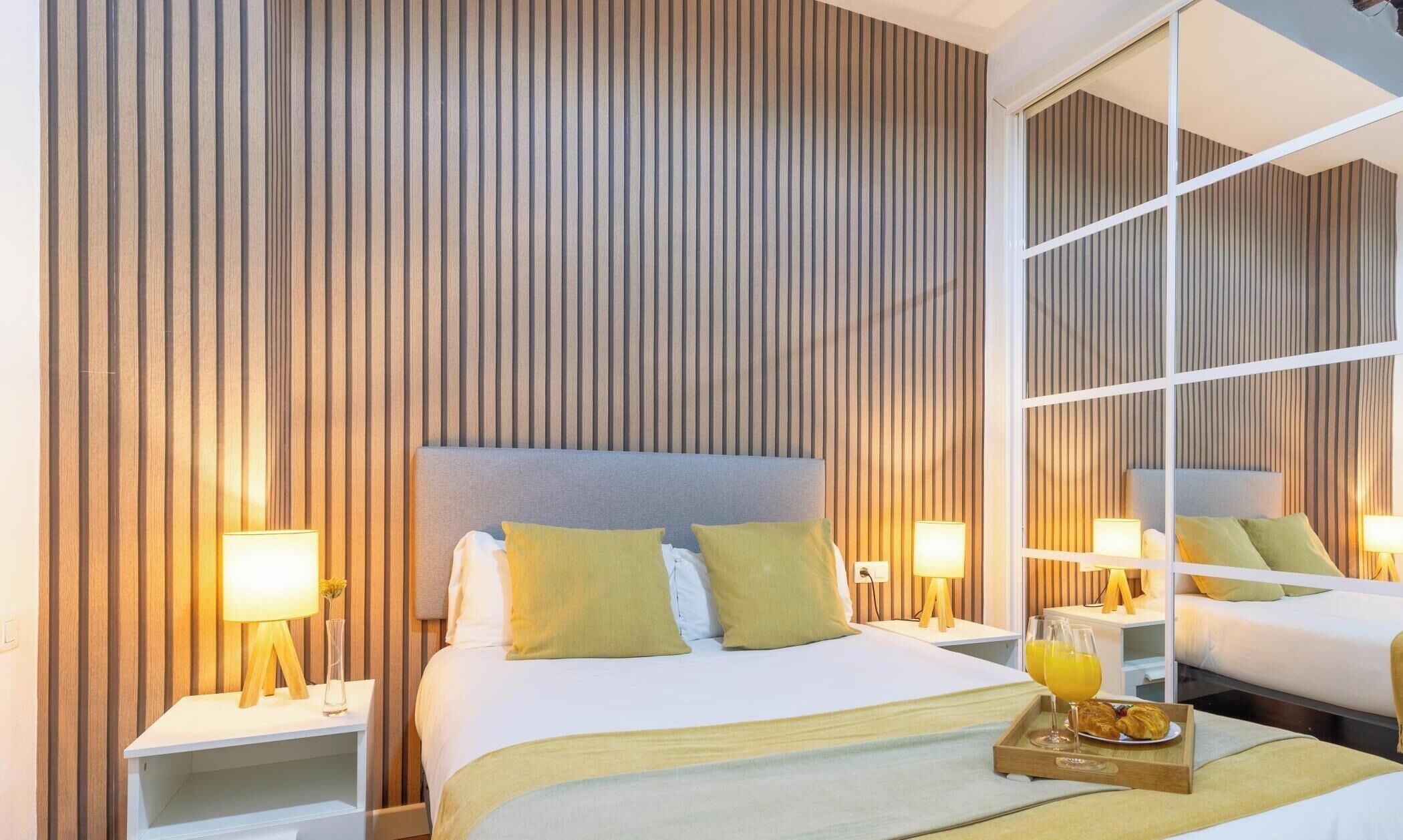 2 habitaciones, tabla de planchar con plancha, internet y ropa de cama 