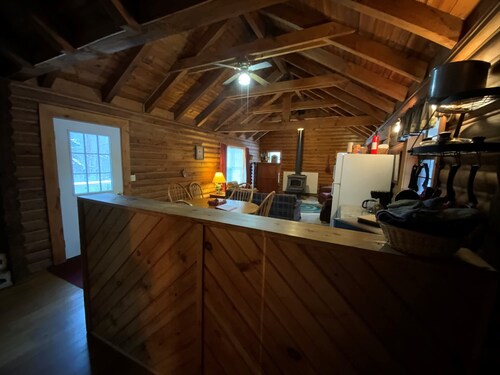 Dreams End Woodcliff Cabin