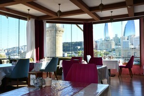 Dining - Old Town Hotel (Bakı)