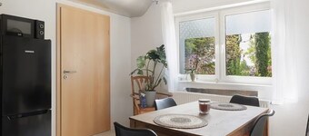 Quiet apartment right next to the vineyards close to the city