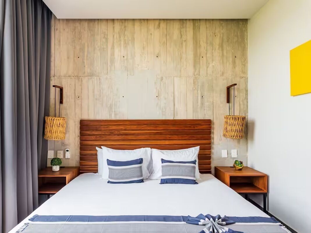 Suite estudio de lujo, 1 cama King size, cocineta, torre | Cortinas blackout y wifi gratis 
