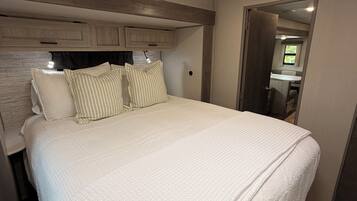1 bedroom, travel crib, free WiFi, bed sheets