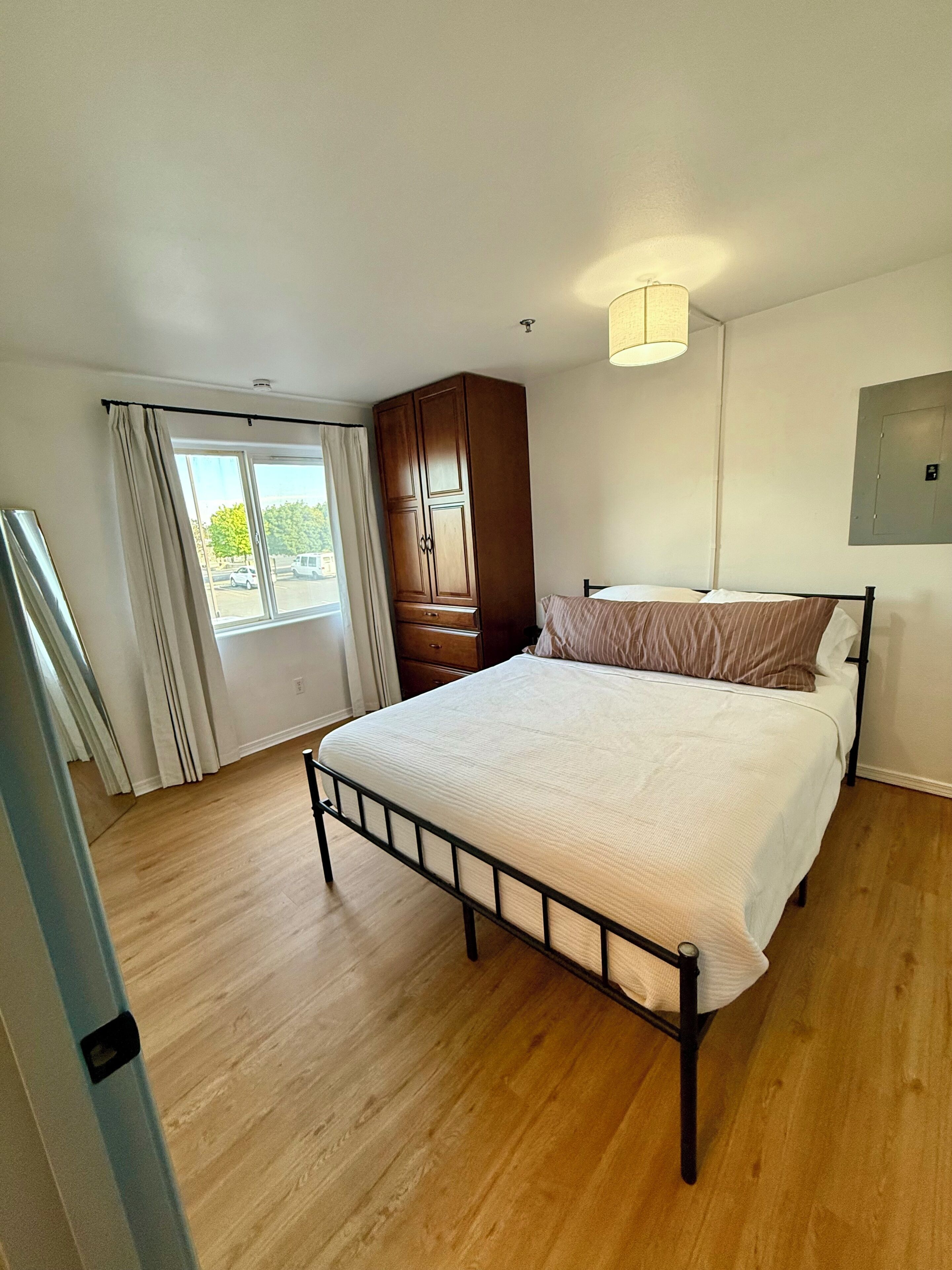 2 bedrooms, WiFi, bed sheets