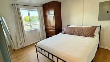 2 bedrooms, WiFi, bed sheets