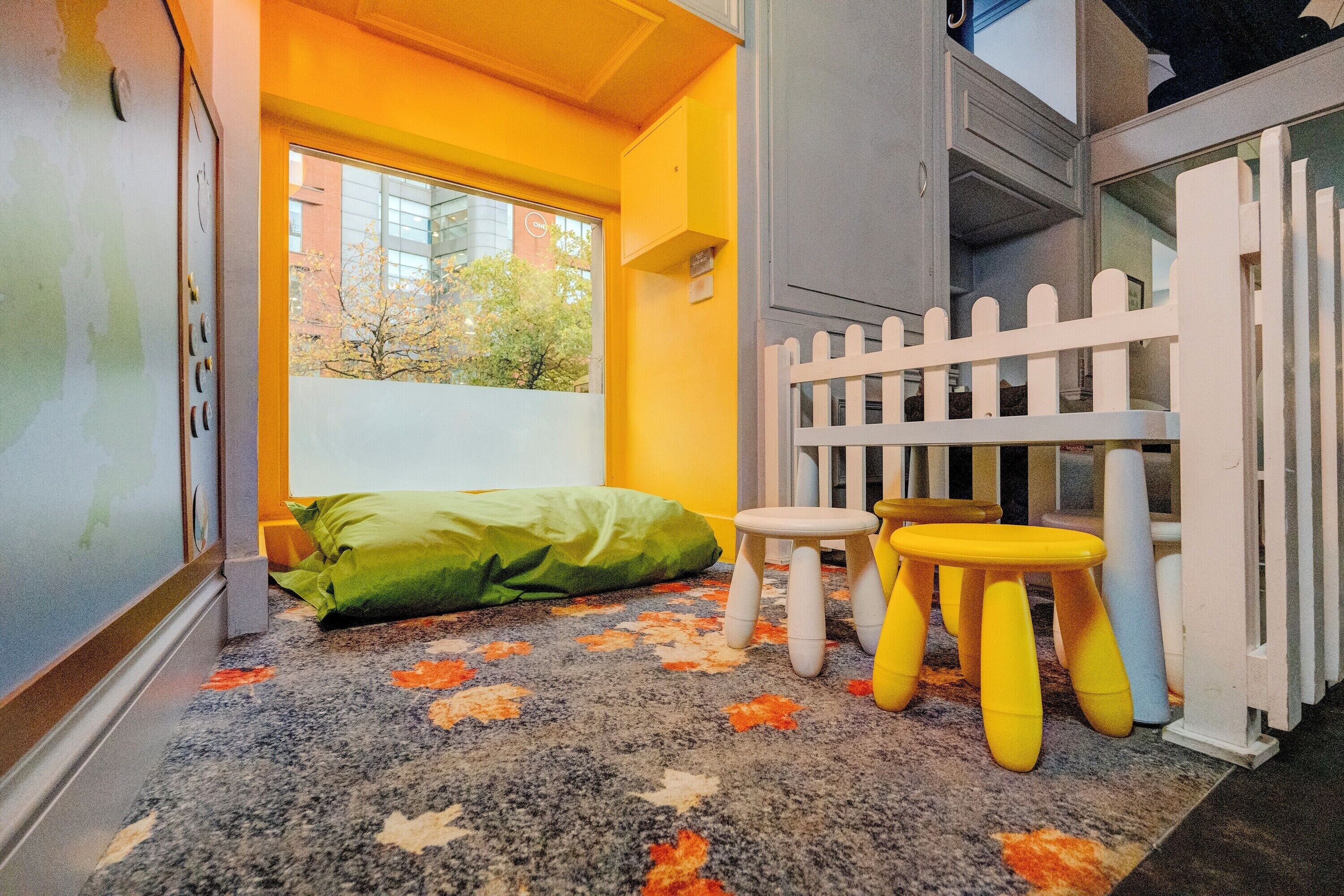 Iron/ironing board, free WiFi, bed sheets, wheelchair access