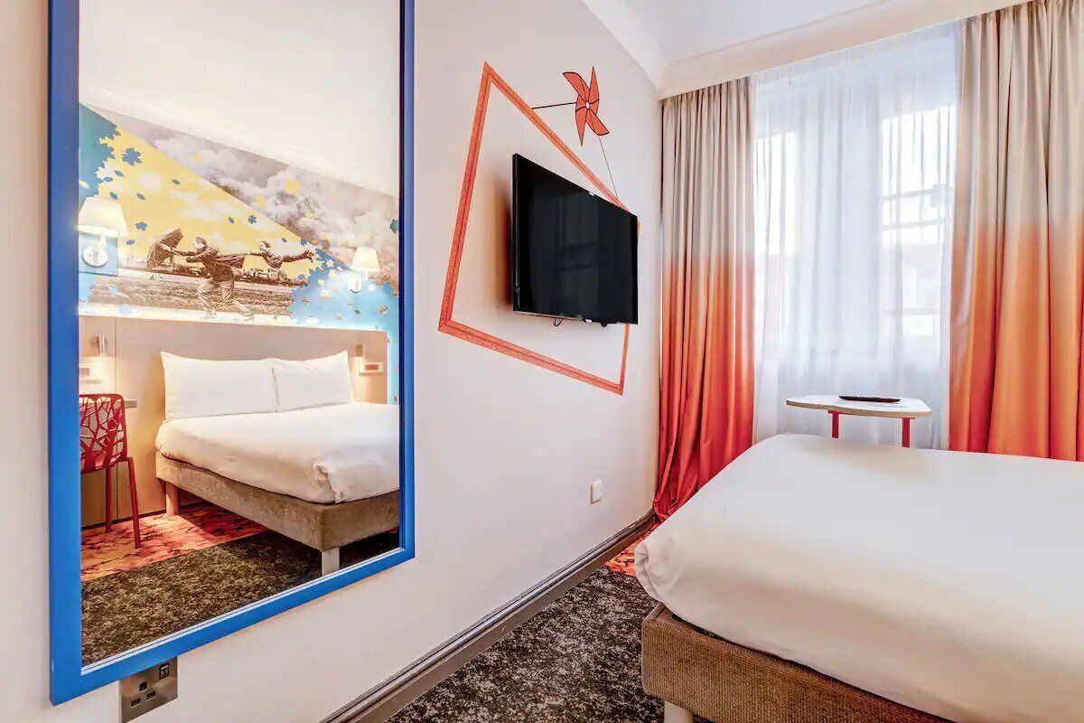 Iron/ironing board, free WiFi, bed sheets, wheelchair access